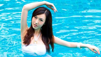 水瓶座女生用什么办法搞定生气的男友：紧紧抱住