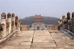 梦见皇陵