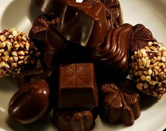 6月4日生日巧克力:侬本多情(Glossy Chocolate Gateau) 6月4日生日巧克力:侬本多情(Glossy Chocolate Gateau)