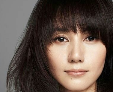 内地脸上带痣的女演员
