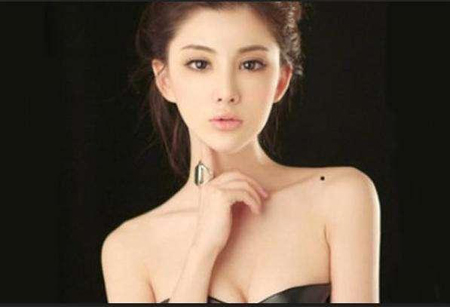 女人13处有痣是富贵痣 这些身体部位有就发财了