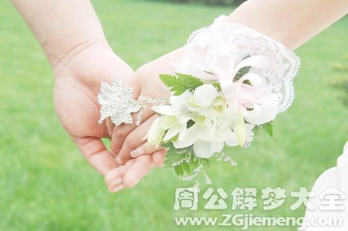 梦见老公把小孩带回娘家，家庭纽带与内心情感的交织梦境解析