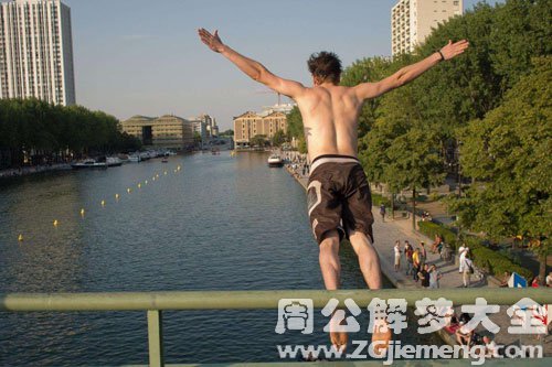 梦见父亲跳河