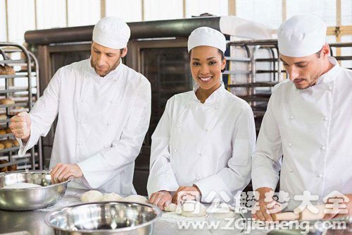 梦见自己做厨师