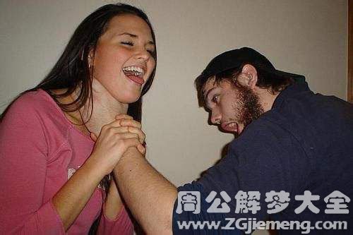 梦见掐脖子
