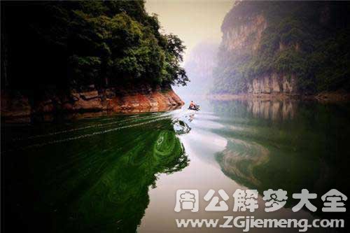 梦见河水在流