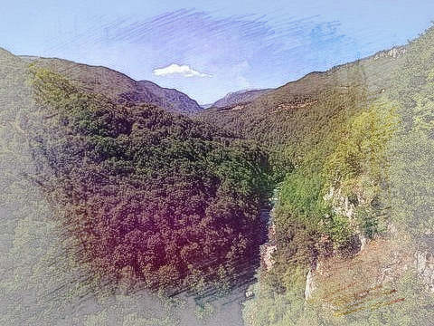 山谷或高山