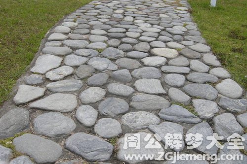 梦见石板铺地