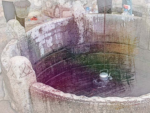 井水很黑