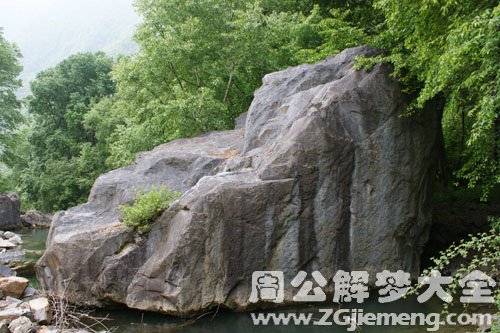梦见巨大的石头