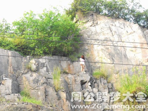 梦见跳崖自杀.jpg