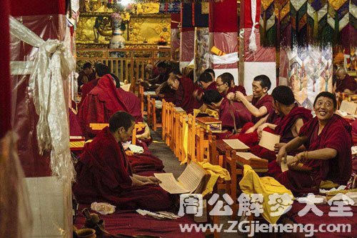 梦见给死人念经