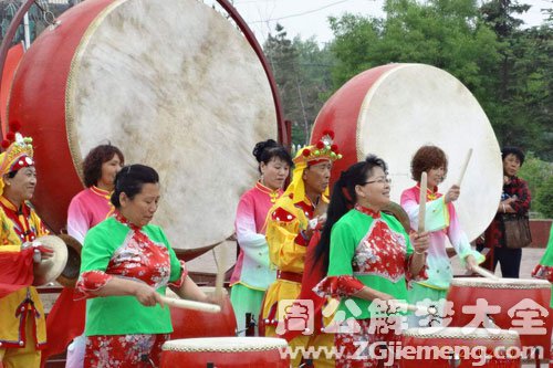 梦见敲锣打鼓
