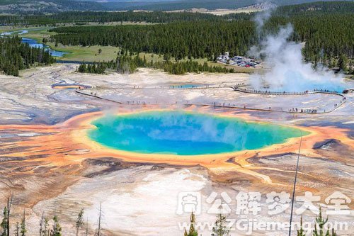 温泉喷涌 温泉喷涌