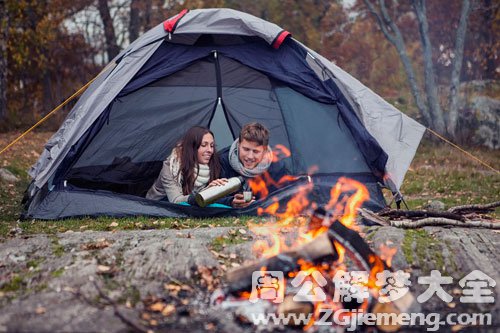 梦见帐篷里睡觉