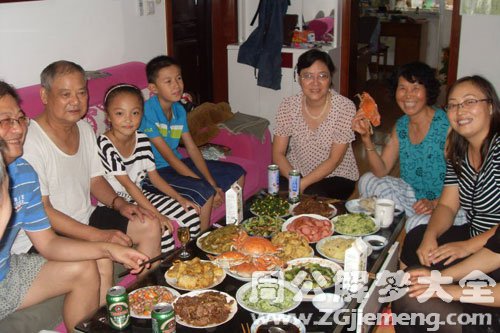 梦见全家人聚在一起 梦见全家人聚在一起