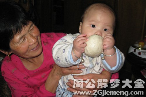 梦见吃馒头好饱 梦见吃馒头好饱