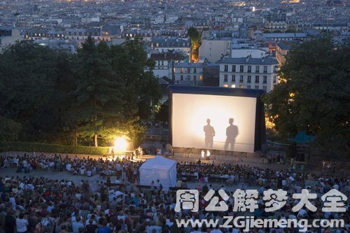 梦见看电影下雨