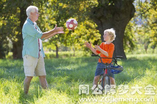 梦见扔球被接住 梦见扔球被接住