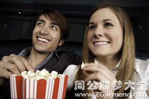 看电影吃爆米花 看电影吃爆米花