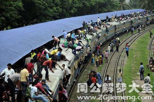 梦见坐火车顶上