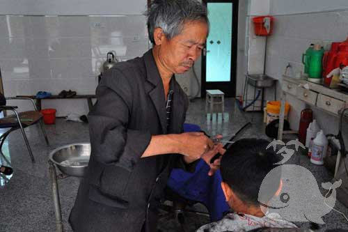 梦见自己剪短发了 梦见自己剪短发了