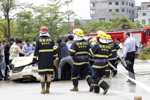 梦见车撞死人