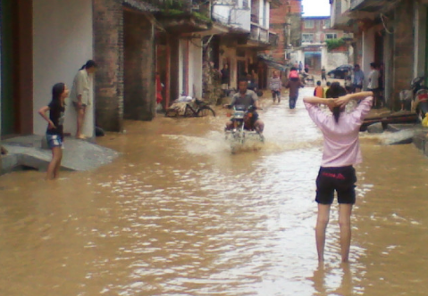 下雨发大水.png